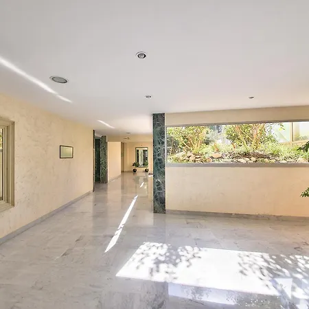 Tamanaco Beach Apartment