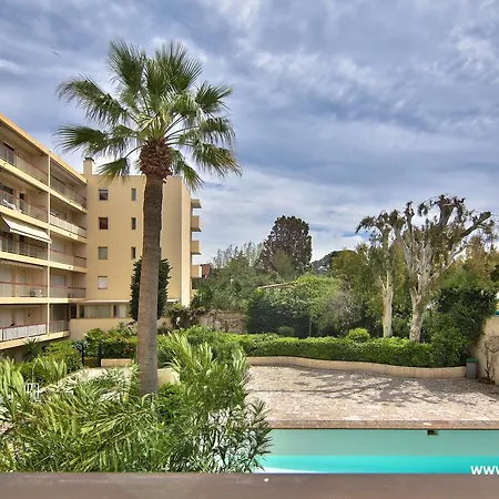 Tamanaco Beach Apartment